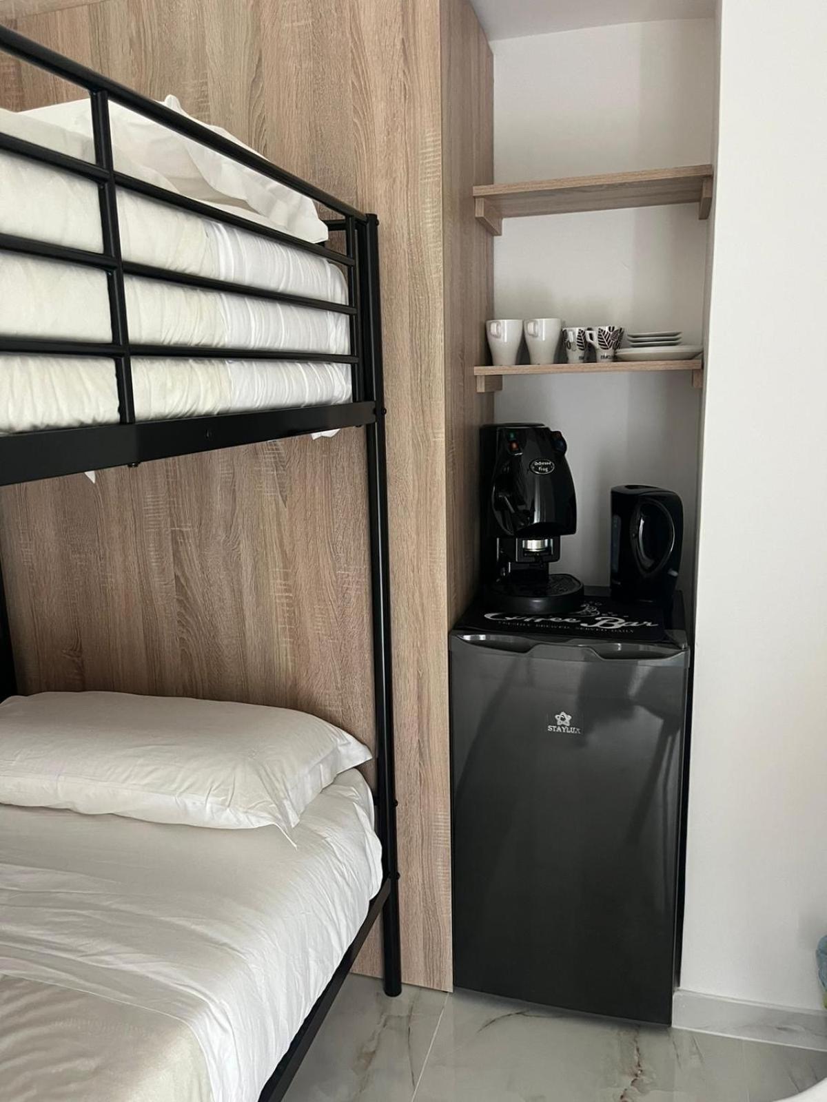 B&B Garibaldi Road Napoli Esterno foto